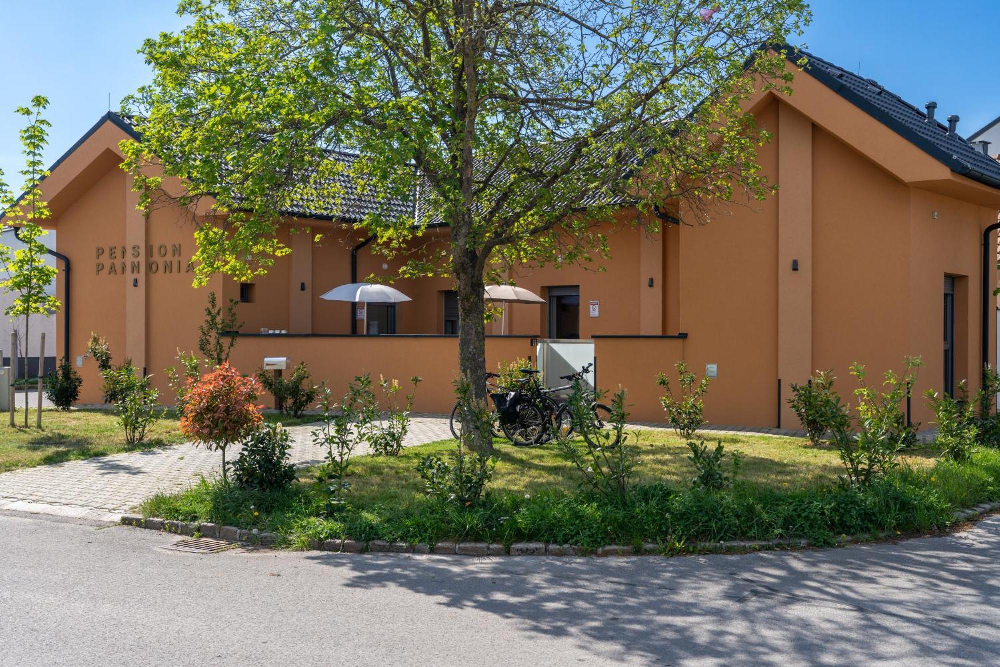 Pension Pannonia Parndorf Dış mekan fotoğraf