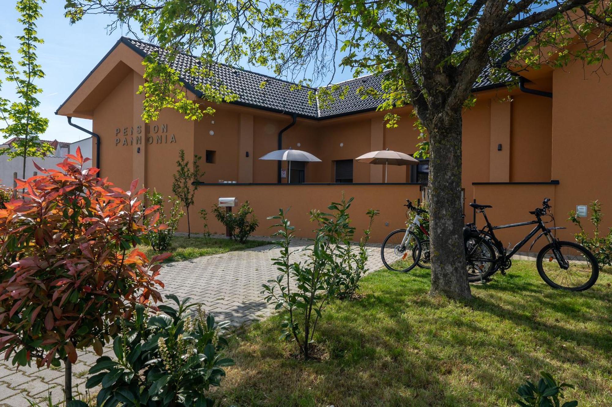 Pension Pannonia Parndorf Dış mekan fotoğraf